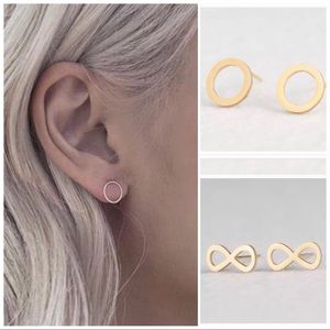🦋 Dainty 🦋 Chic Minimalist Golden Stud Earrings